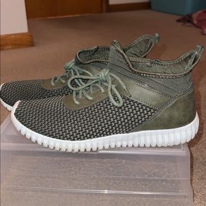 Never worn Dirty Laundry shoes